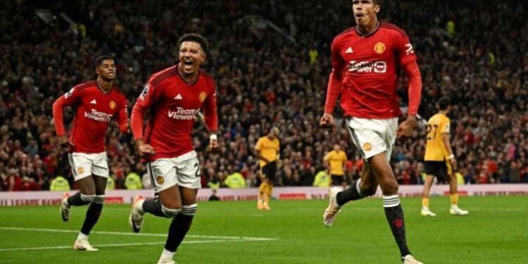 Manchester United, Wolverhampton'ı tek golle geçti