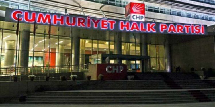 CHP'de mevcut yönetim yüzde 48'lik seçmen oyunun 'korunarak artırılabileceğini' savunuyor