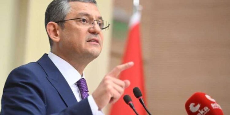 CHP'li Özgür Özel'den 'sol' vurgusu: Sosyal demokrat eksende mücadele