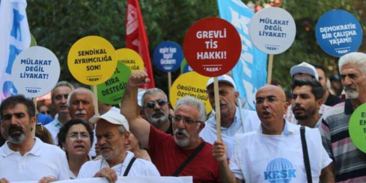 İşçi de memur da eylemde: Geçinemiyoruz!