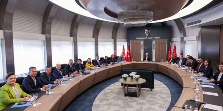CHP MYK’de kurultay ve kongre süreçleri ele alındı: ‘Seçime odaklanalım’