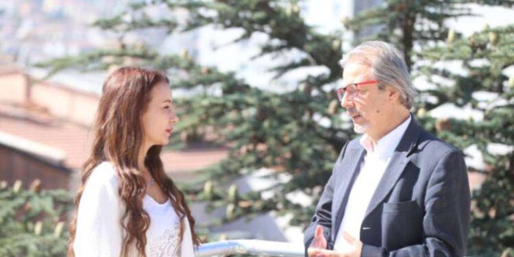 Prof. Dr. İlhan Uzgel, iktidarın dış politikada toparlanamadığını, yeni bir izolasyona girdiğini söyledi: Türkiye küresel yalnızlıkta