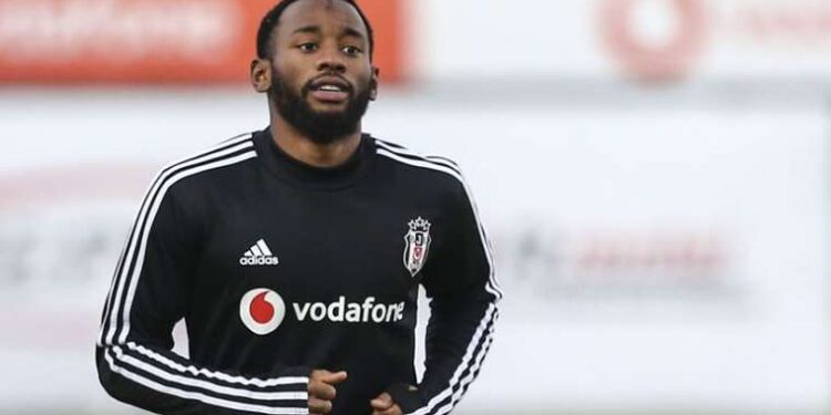 Oto galeriye silahlı saldırı: Kurşunlayıp otomobille kaçtılar