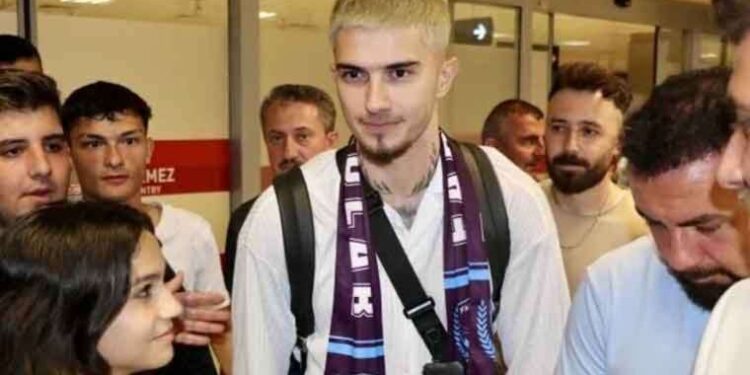 Manisa’da fabrika işçilerini taşıyan servis kavun tarlasına uçtu: 11 yaralı