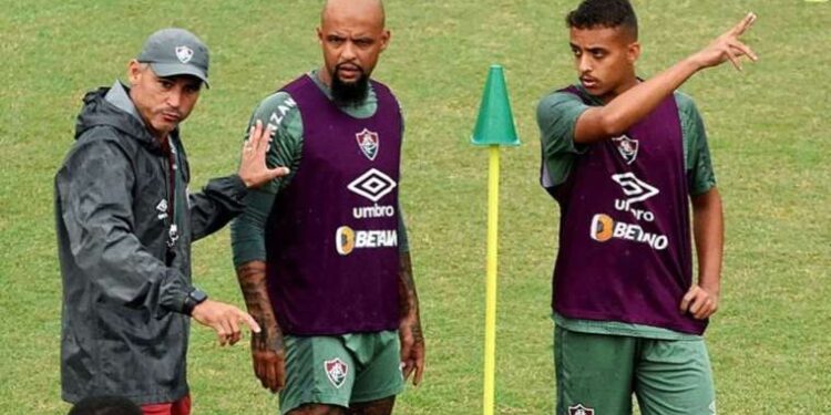 Felipe Melo, 40 yaşında sözleşme yeniledi