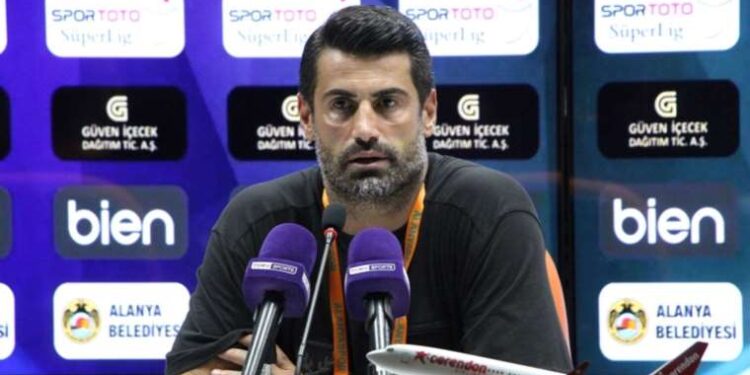 Atakaş Hatayspor Teknik Direktörü Volkan Demirel: 'Şansa bir puan aldık'