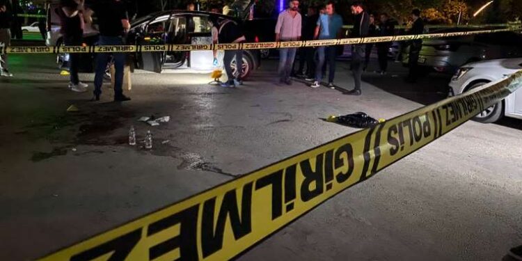 Fatih’te katliam gibi kaza… Motosiklet İETT otobüsüne çarptı: Hamile kadın hayatını kaybetti