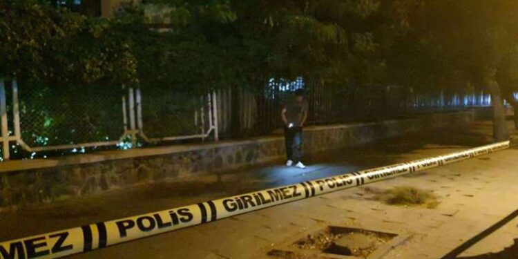 E-5’te 2 araç ve 1 motosiklet kazaya karıştı: 1 ölü