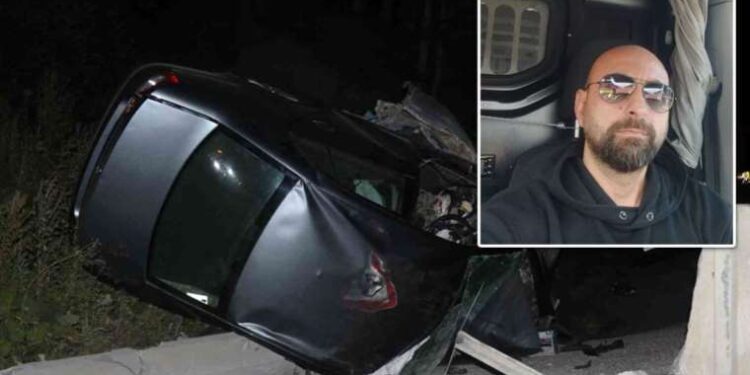 İkiye bölünen otomobil paramparça oldu: 1 ölü, 1 yaralı