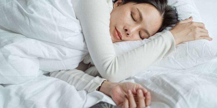 Japonya’da yetişkinlere ‘6 saatten az uyumayın’ tavsiyesi
