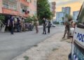 Kayseri’de TIR devrildi: Amca yaralandı, yeğeni öldü
