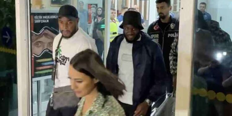 Tanguy Ndombele İstanbul'a geldi