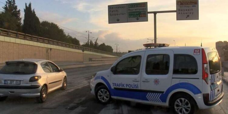 Sanayi sitesinde korkutan yangın: 7 kişi hastaneye kaldırıldı