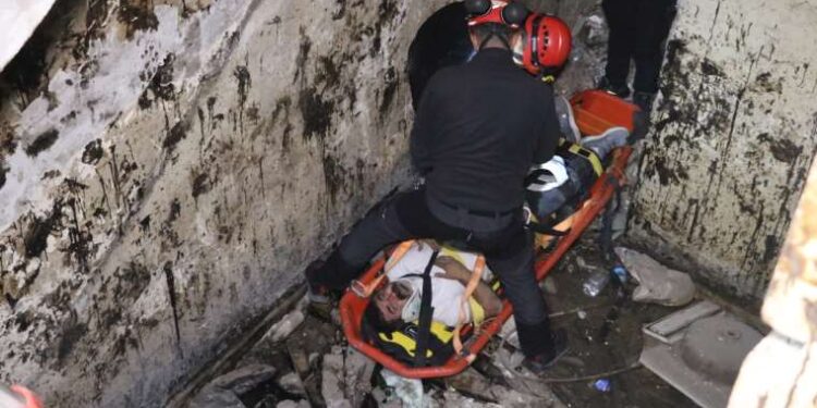 Uşak’ta bıçaklı kavga: 2 kişi yaralandı