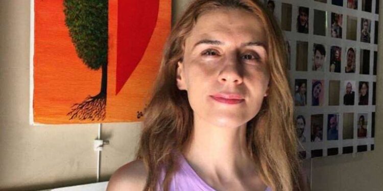 BEKSAV Eş Başkanı Latife Canan Kaplan, İstanbul Havalimanı'nda gözaltına alındı