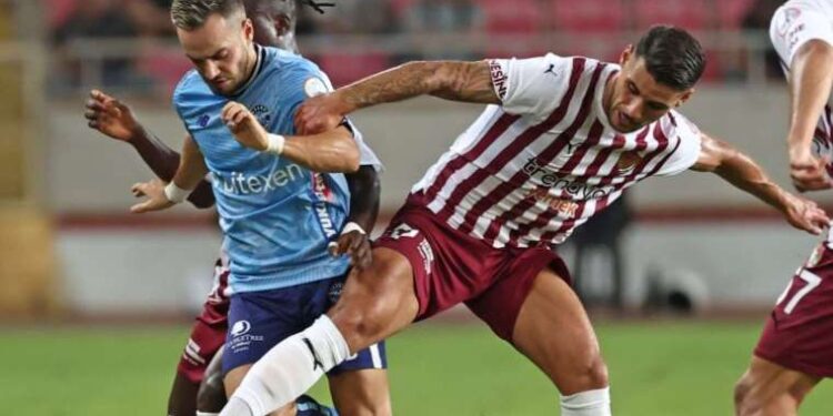 Adana Demirspor puanı son anda kurtardı!