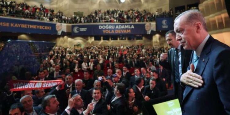 AKP 4. Olağanüstü Kongresi: Değişimin üçüncü ayağı parti yönetimi olacak