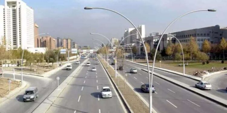 Antalya’da markette vahşet: Boşanma aşamasındaki kadını kalbinden bıçaklayarak katletti!