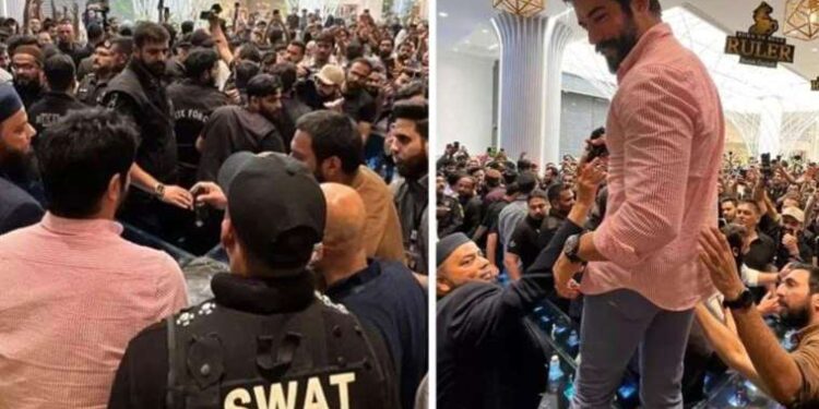 Marka lansmanı için Pakistan’a giden Burak Özçivit’in erkek hayranları izdiham yarattı: Yüzlerce kişi ezilme tehlikesi geçirdi