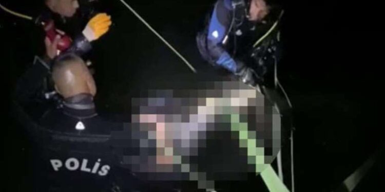 Bayburt’ta otomobil ile çekici çarpıştı: 3 yaralı