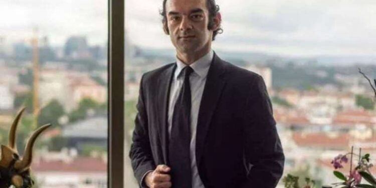 Ünlü ekonomist Enver Erkan hayatını kaybetti