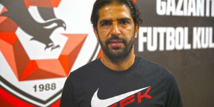Gaziantep FK Teknik Direktörü Erdal Güneş: 'Bu takım ayağa kalkacak'