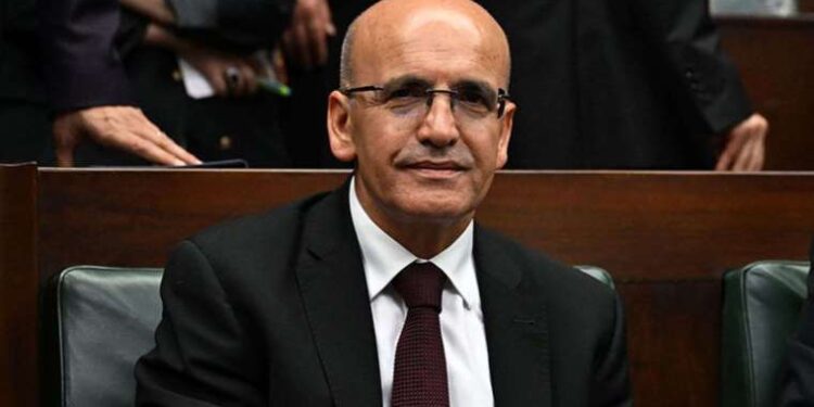 AKP'ye yakın isimden çok konuşulacak iddia: 'Mehmet Şimşek'e iki operasyon çekilmiş'