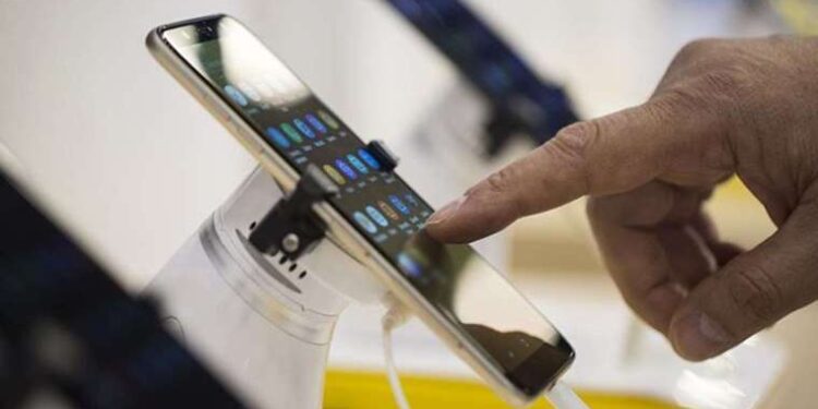 Erdoğan açıkladı: Vergisiz telefonun ayrıntıları belli oldu! İşte 9 bin 500 lirayı aşmayan telefon modelleri