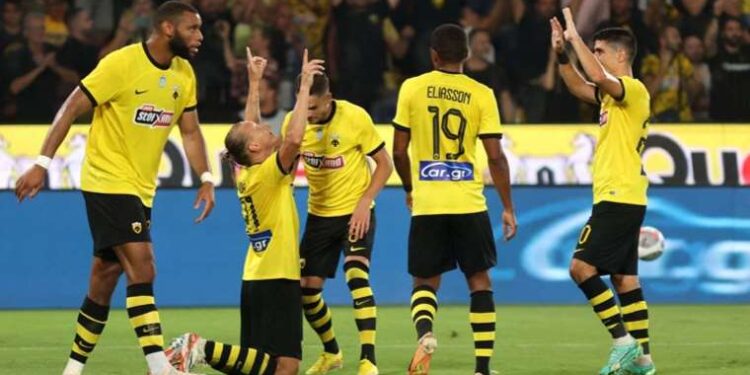 Şampiyonlar Ligi'nde Dinamo Zagreb'i geçen AEK play-off turuna yükseldi