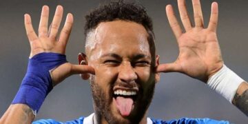 Neymar formayı ilk kez giydi: Al Hilal farklı kazandı!