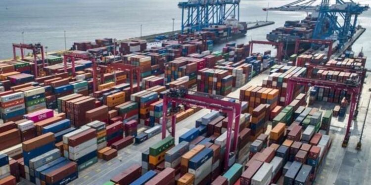 Ticaret Bakanlığı dış ticaret istatistiklerini açıkladı: 9 aylık ithalat, ihracatı geride bıraktı