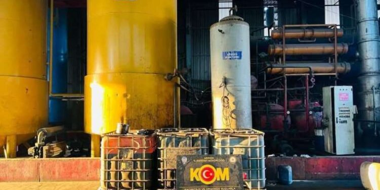 Adana’da erkek vahşeti: Tartıştığı kanser hastası eşini öldürüp, polise teslim oldu