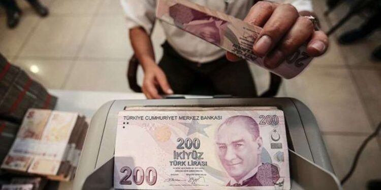 Mevduat faizleri ticari kredileri geride bıraktı: 20 yılın zirvesinde!