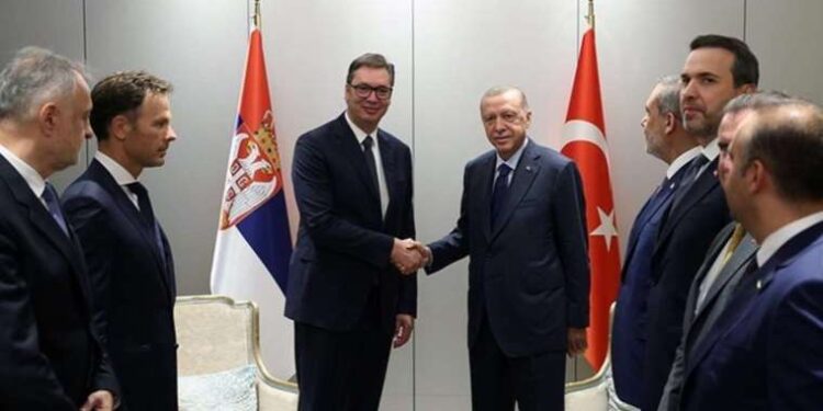 Üniversite kazanan öğrencilere ‘ikinci el eşya’ uyarısı