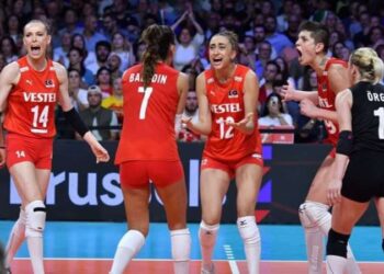 Hedef 2024 Paris Olimpiyat Oyunları... Filenin Sultanları'ndan rahat prova!