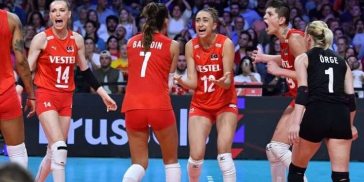 Hedef 2024 Paris Olimpiyat Oyunları... Filenin Sultanları'ndan rahat prova!