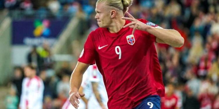 Erling Haaland adım adım rekora koşuyor!