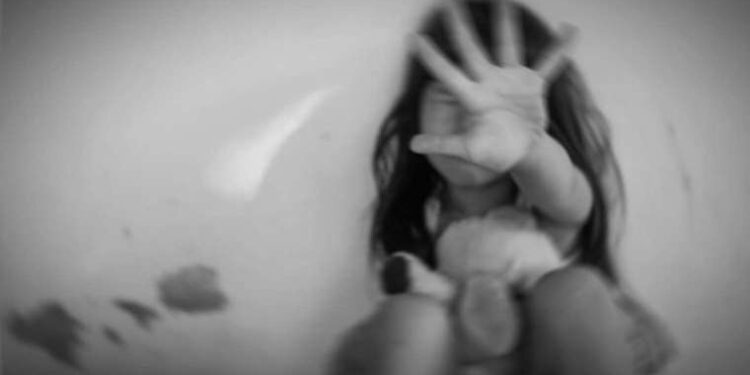 Otostop yapan kadın için durdu, otomobili gasbedildi