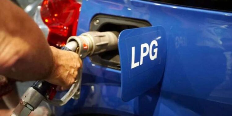 LPG'ye dev gece yarısı zammı! 4 Eylül 2023 güncel benzin ve motorin fiyatları...