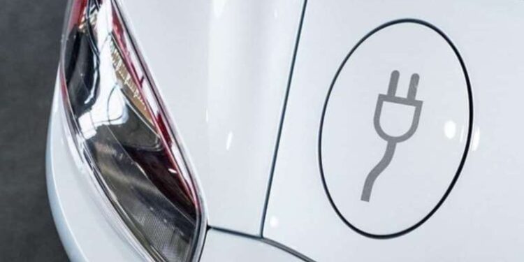 Biden tests negative for COVID but will wear mask