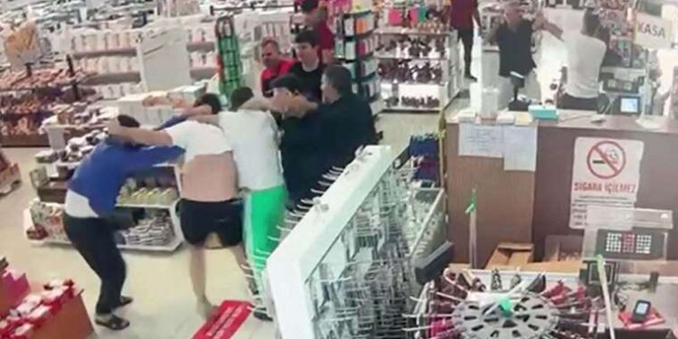 Durgun Su filminin konusu ne? Durgun Su oyuncuları kim?