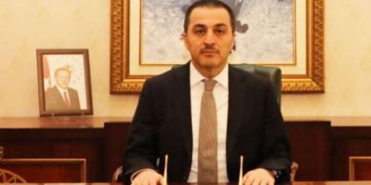 Yeni Burdur Valisi Türker Öksüz kimdir, nereli, kaç yaşında? Türker Öksüz hangi görevlerde bulundu?