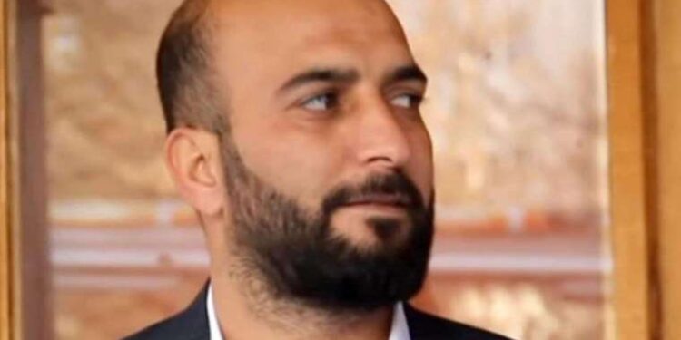 Ruj şeklindeki kulaklıktan sonra çanta tasarımında telefon