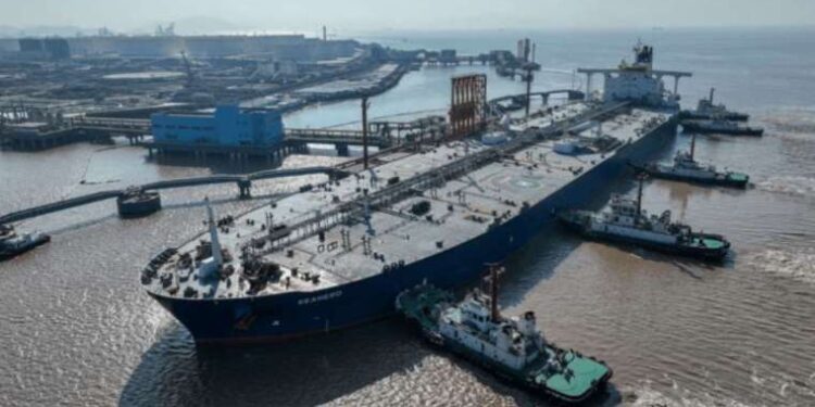 Hawaii’de alevlerin sardığı kasaba neredeyse haritadan silindi