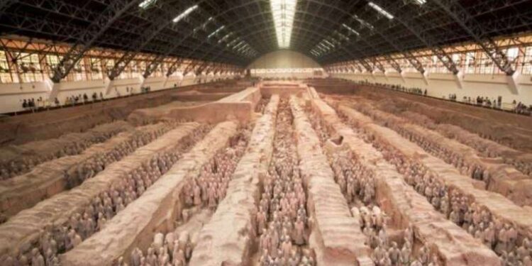 Altın ararken kazdıkları çukura giren 3 kişiden 1’i öldü