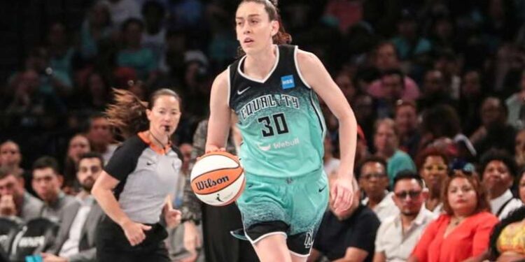 Eski Fenerbahçeli Breanna Stewart, WNBA'de rekor kırdı!