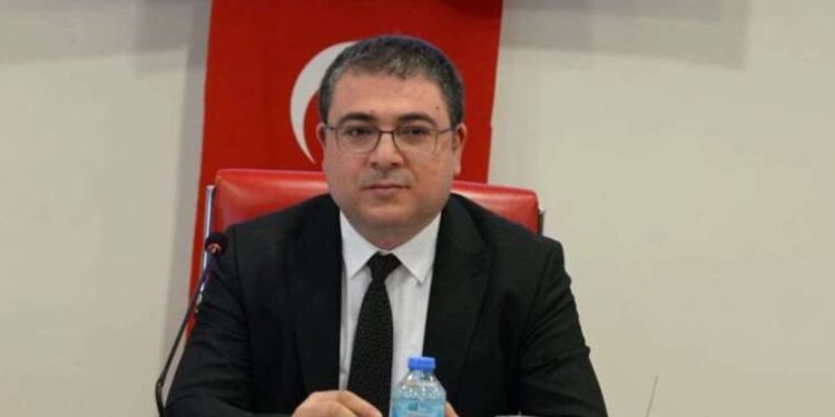 Karaman’da otomobil şarampole devrildi: 1’i ağır 3 yaralı