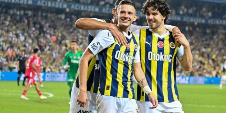 Fenerbahçe'nin Twente galibiyeti Hollanda basınında ses getirdi: 'Acı verici bir antrenman'