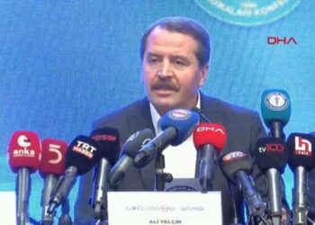 Tenerife Wildfire: Conditions improve, thousands still evacuated