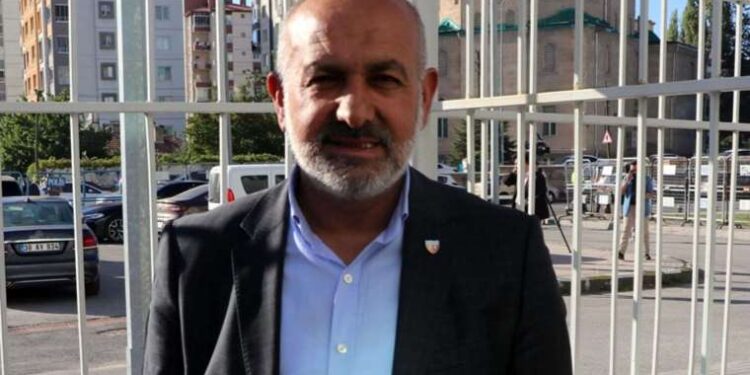 Kayserispor'dan transfer tahtasının açılması sonrası ilk açıklama!